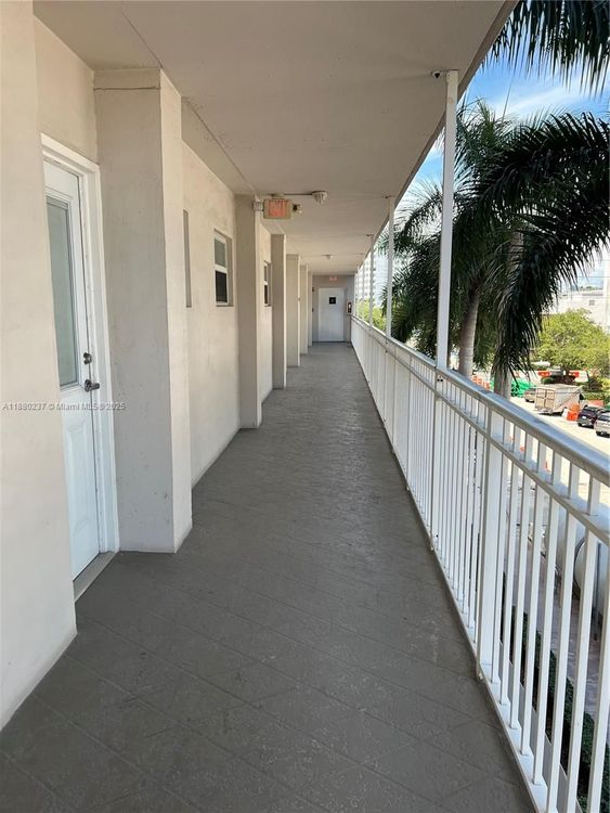 Lincoln Towers #C403 image #21