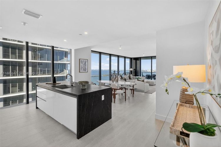 Aria Reserve South Tower #3801 image #8