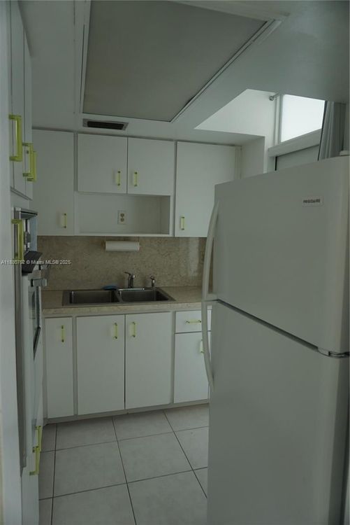 Ocean Park #505 image #8