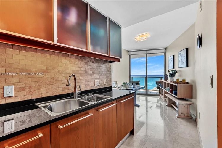 Ocean Palms Hollywood #2307 image #25