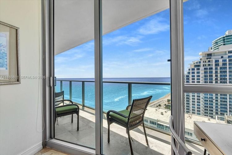Ocean Palms Hollywood #2307 image #32
