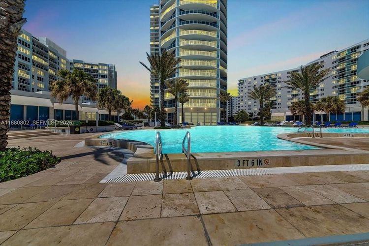Ocean Palms Hollywood #2307 image #60