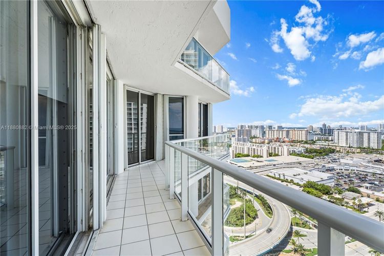 Oceania III #PH35C image #12