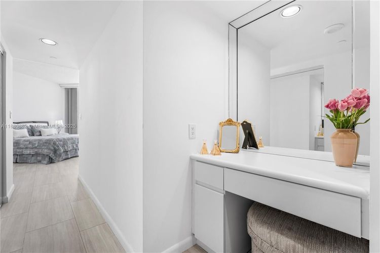 Oceania III #PH35C image #23