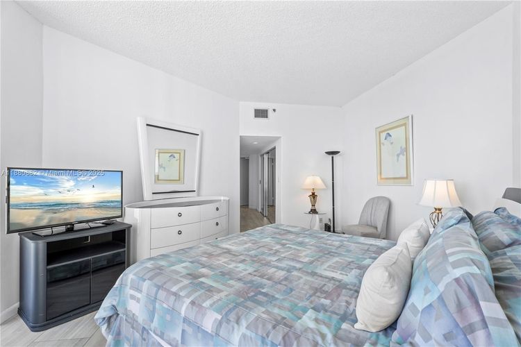 Oceania III #PH35C image #25