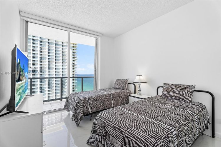 Oceania III #PH35C image #34