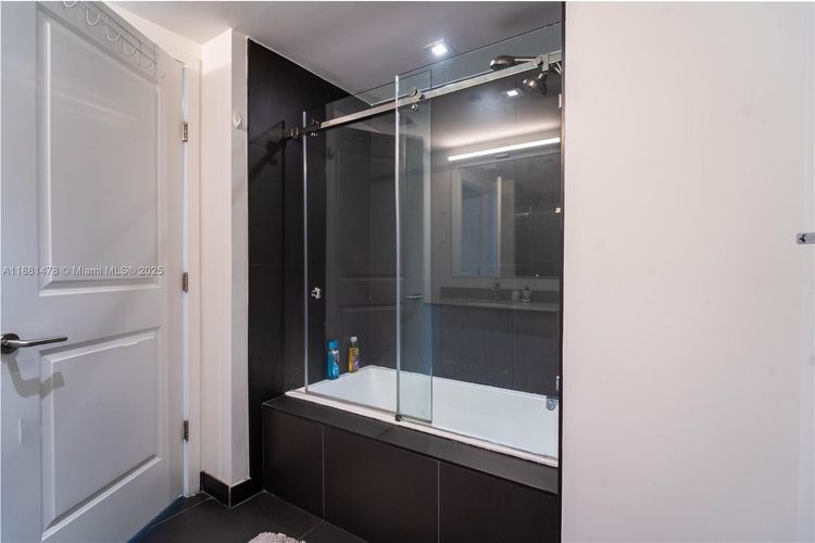 Canvas #1412 image #10