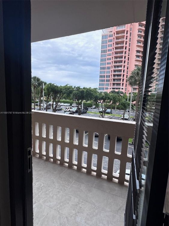Gables Waterway Towers #212 image #23
