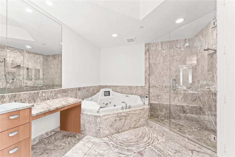 Turnberry Ocean Colony #404 image #20