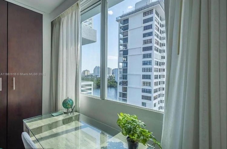 Gallery One DoubleTree #1103 image #12