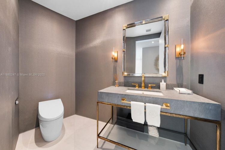 Porsche Design Tower #4405 image #23