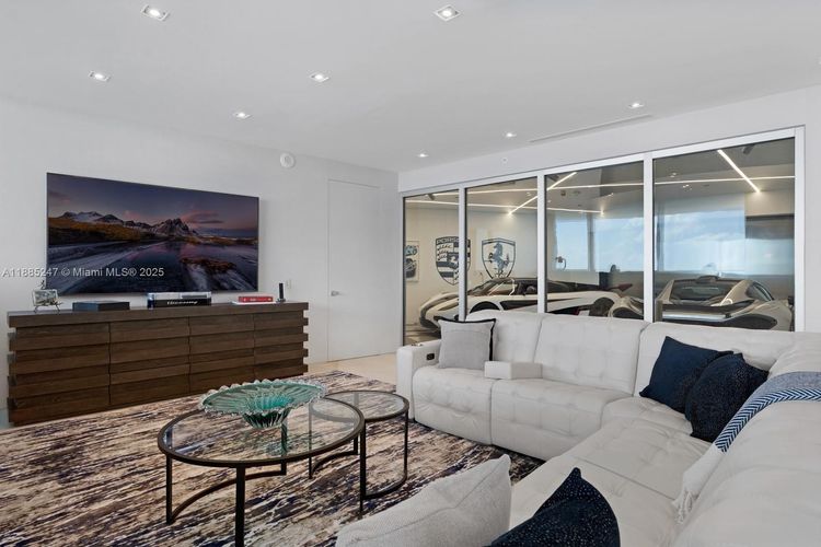 Porsche Design Tower #4405 image #28