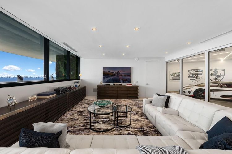 Porsche Design Tower #4405 image #29