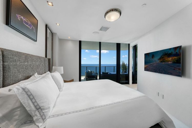 Porsche Design Tower #4405 image #35