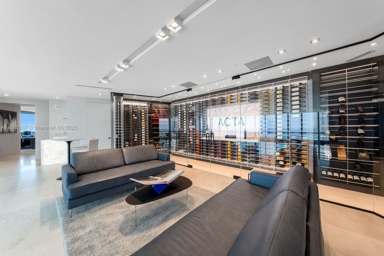 Porsche Design Tower #4405 image #38