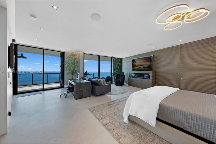 Porsche Design Tower #4405 image #44