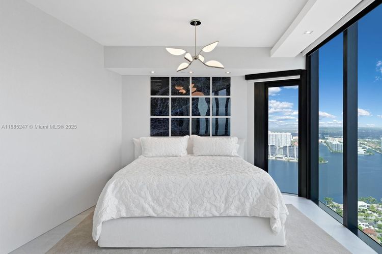 Porsche Design Tower #4405 image #55