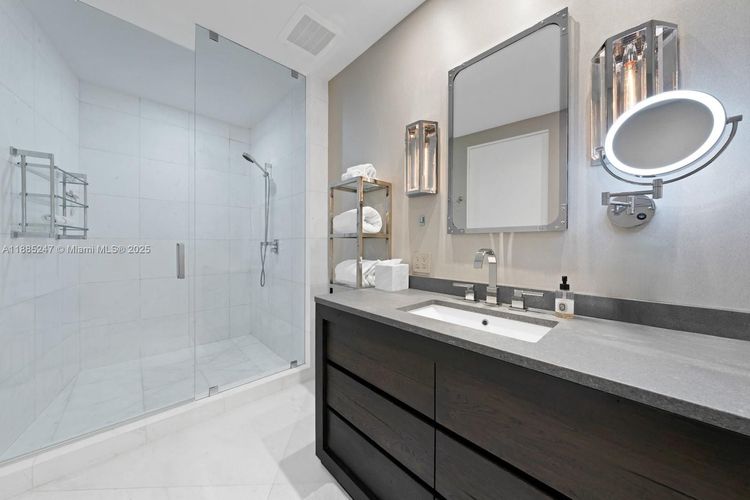 Porsche Design Tower #4405 image #57