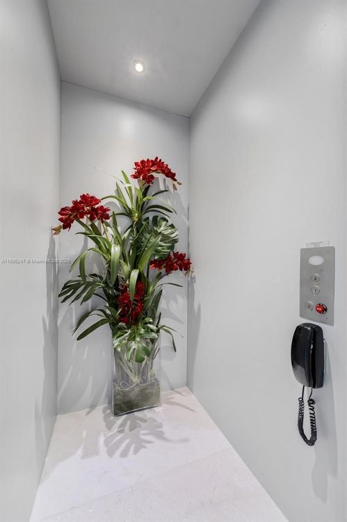 Porsche Design Tower #4405 image #59