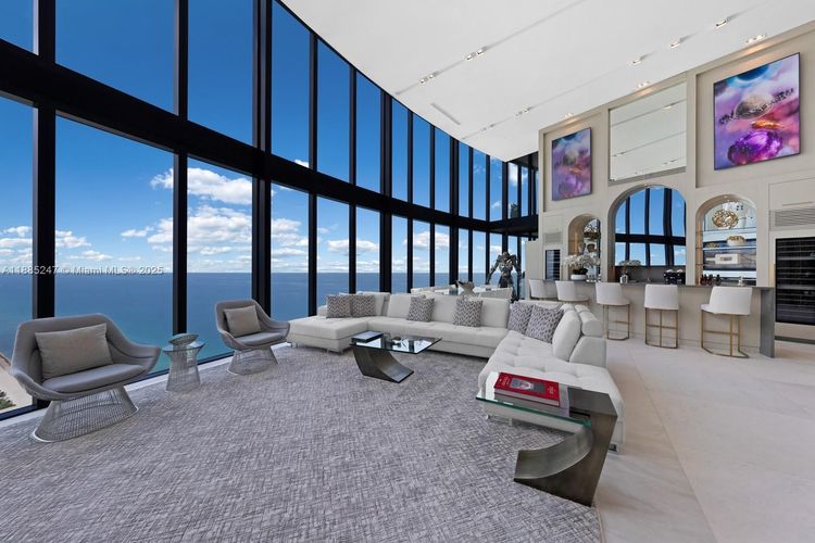 Porsche Design Tower #4405 image #6