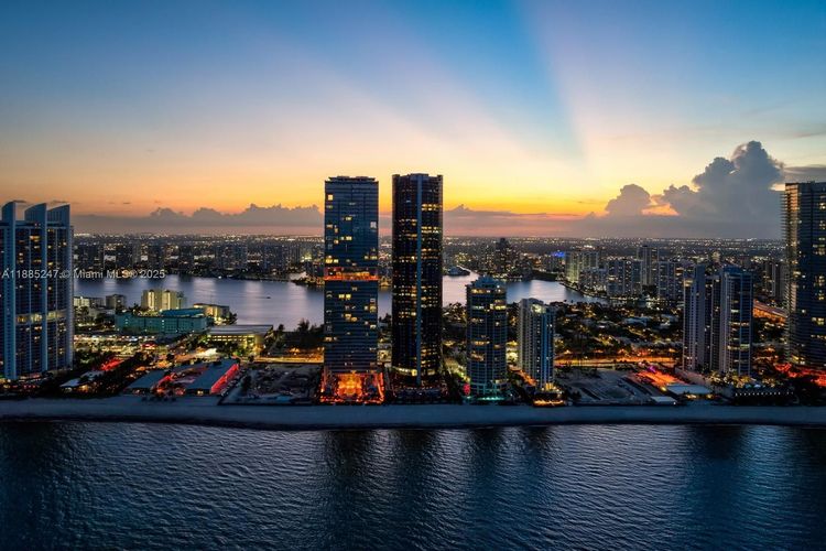 Porsche Design Tower #4405 image #78