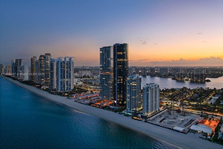 Porsche Design Tower #4405 image #79