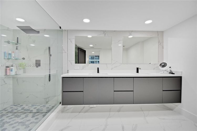 1800 Club #512 image #17