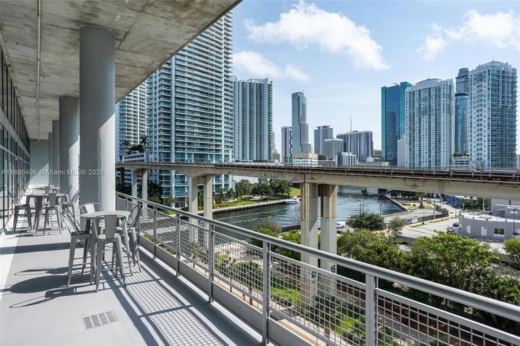 Neo Vertika #1213 image #22