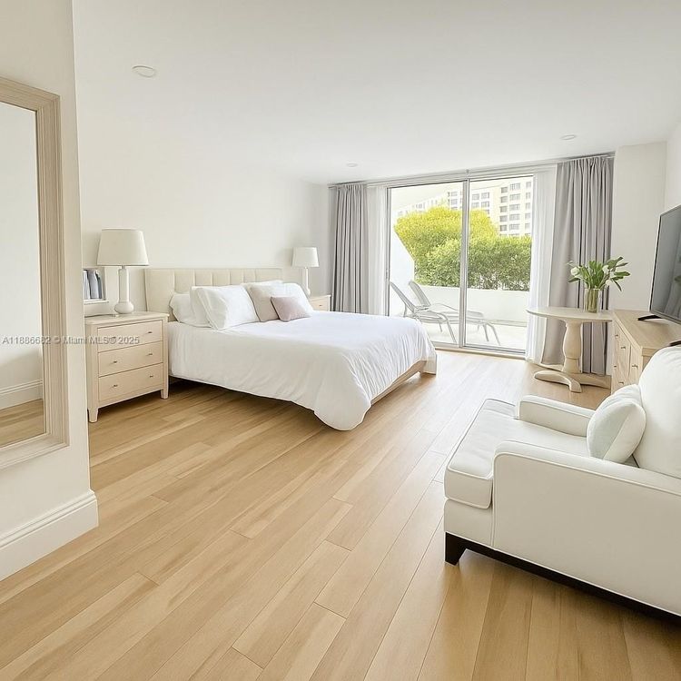 Commodore Club South #115 image #7