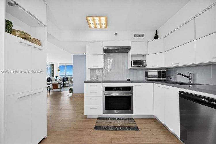 Imperial at Brickell #2507 image #6