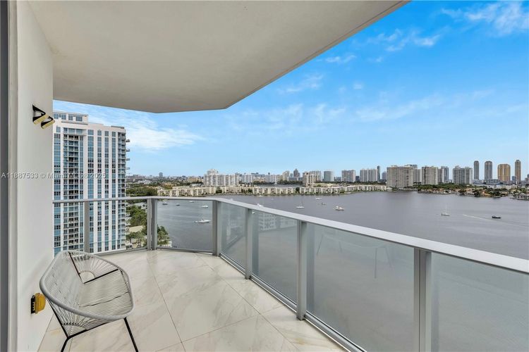 Marina Palms Yacht Club and Residences South Tower #1709 image #17