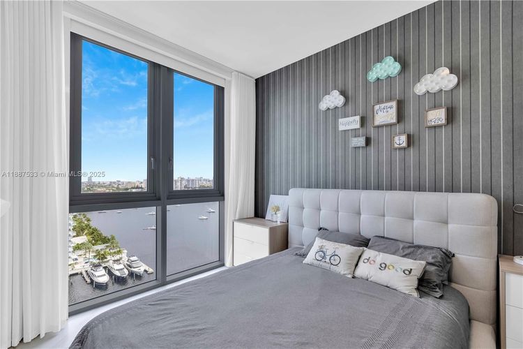 Marina Palms Yacht Club and Residences South Tower #1709 image #30