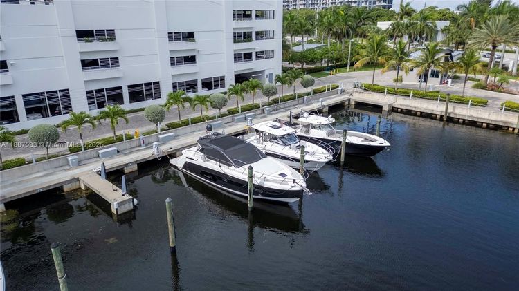 Marina Palms Yacht Club and Residences South Tower #1709 image #46