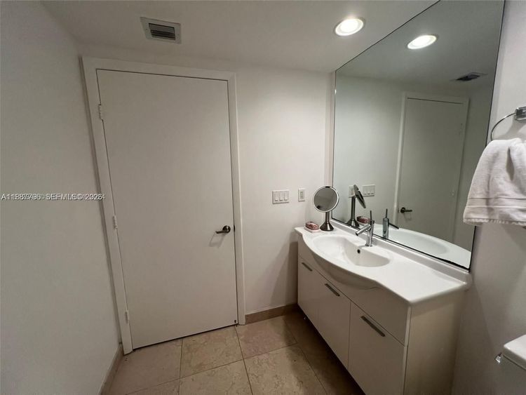 Icon Brickell I #3202 image #23
