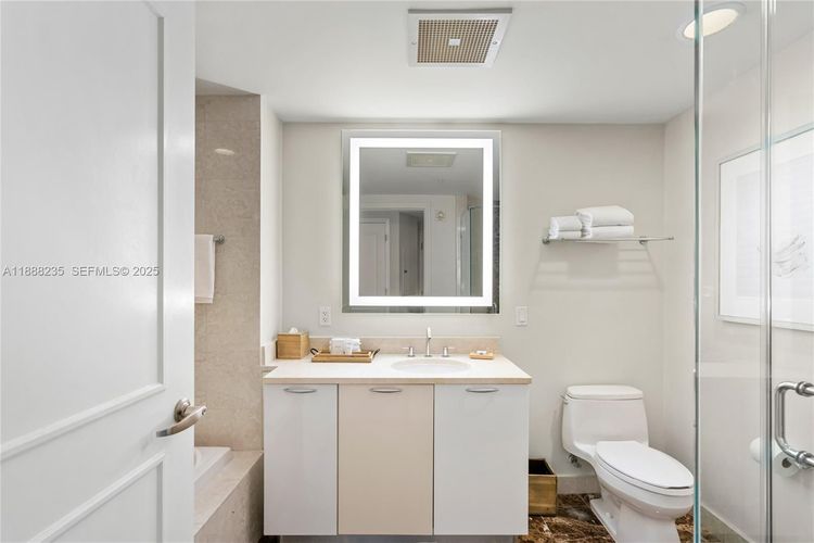 Hilton Q Club #1215 image #11