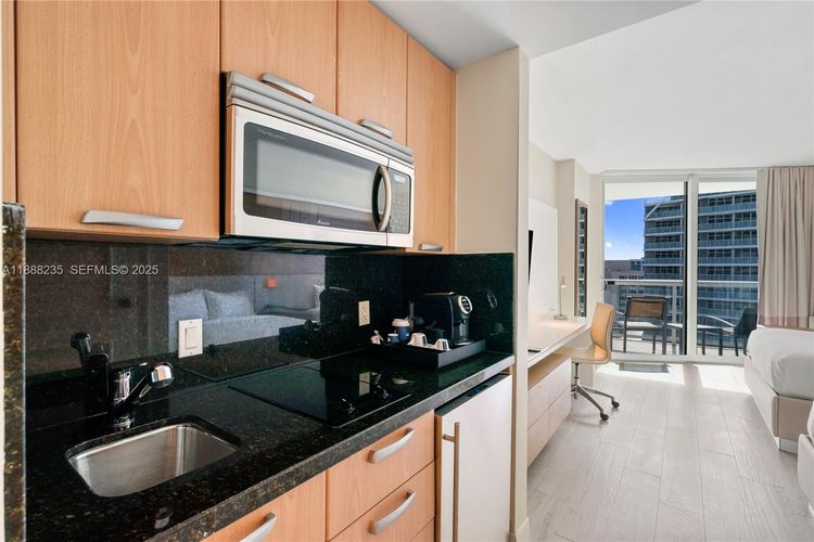 Hilton Q Club #1215 image #16
