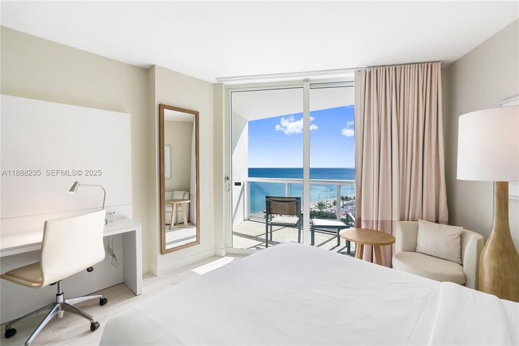 Hilton Q Club #1215 image #21