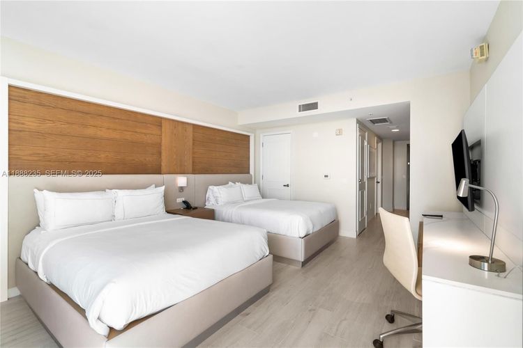 Hilton Q Club #1215 image #23