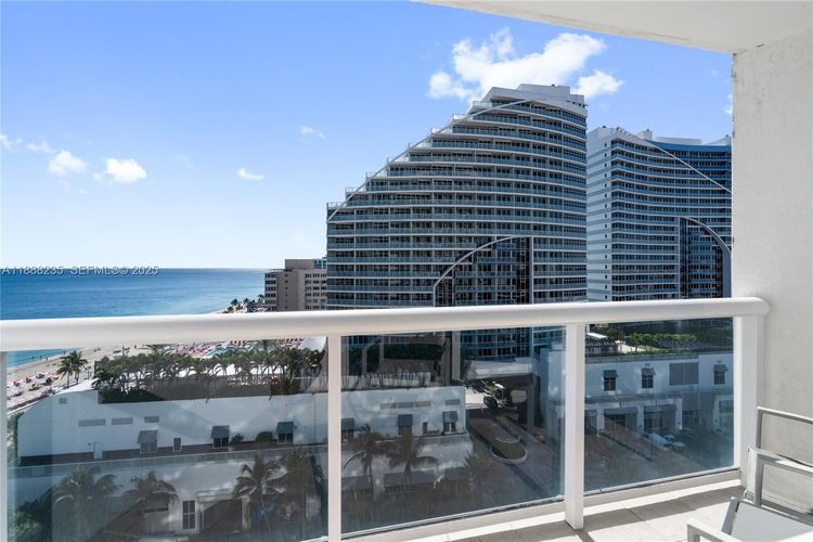 Hilton Q Club #1215 image #29