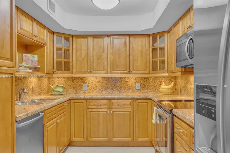 Biltmore II #718 image #10