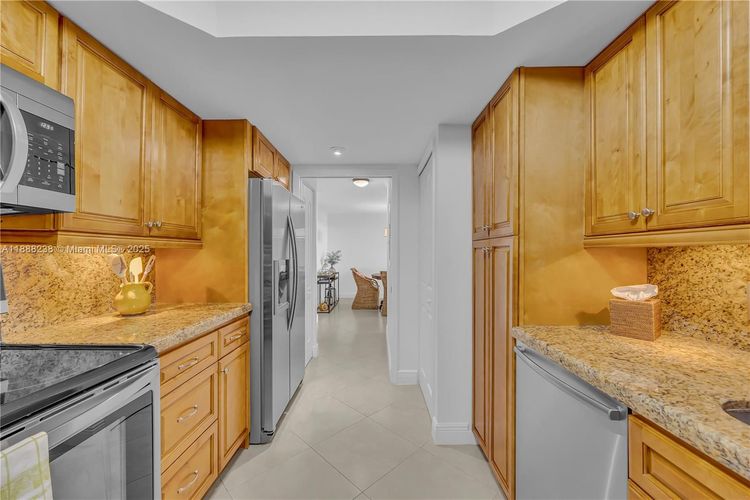 Biltmore II #718 image #11