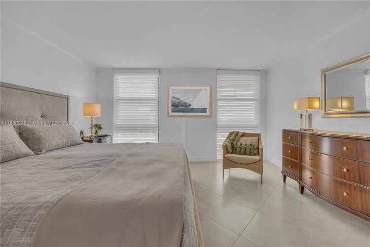 Biltmore II #718 image #16