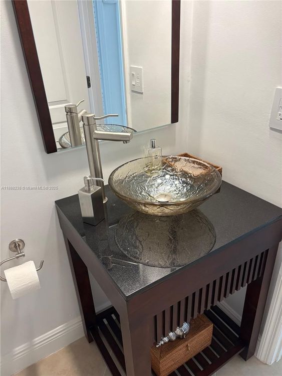 Biltmore II #718 image #23