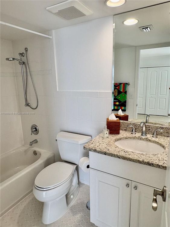 Biltmore II #718 image #27