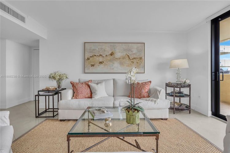 Biltmore II #718 image #6