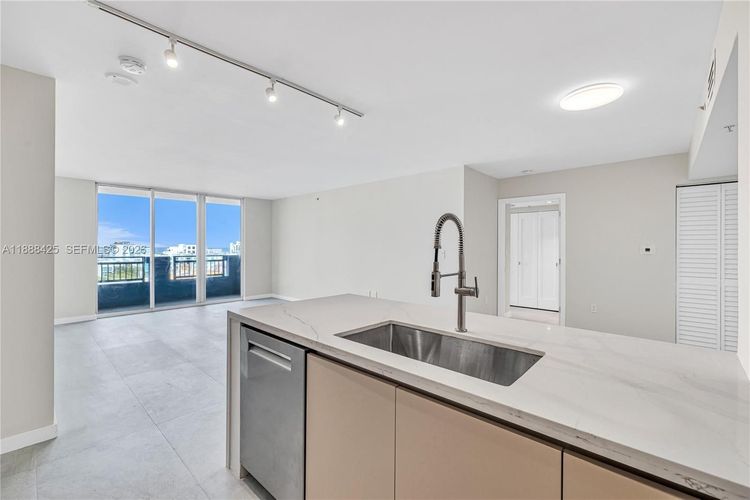 Yacht Club at Portofino #1103 image #7