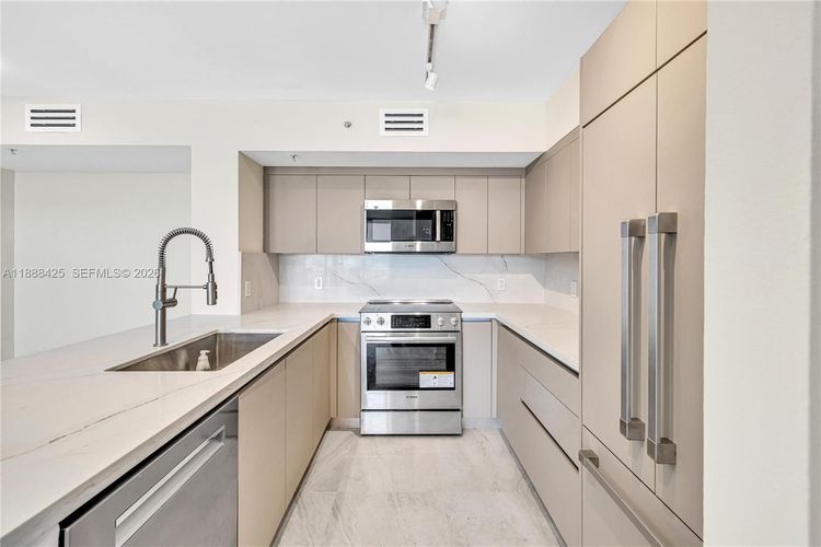 Yacht Club at Portofino #1103 image #8