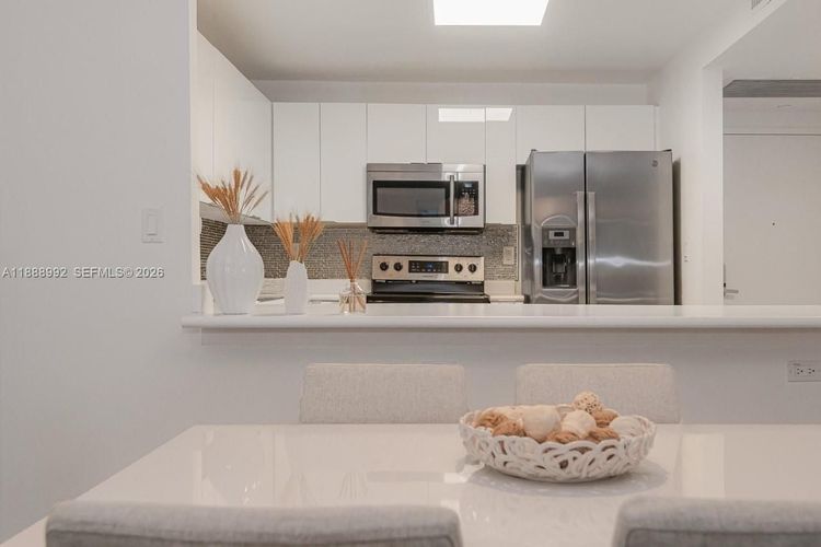 Roney Palace #333 image #11