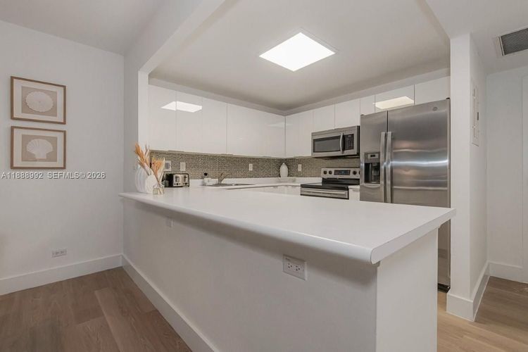 Roney Palace #333 image #12