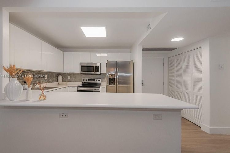 Roney Palace #333 image #13